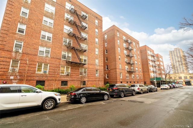 2080 Barnes Avenue 4A, Bronx, NY 10462