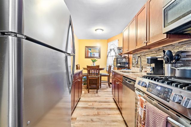 2080 Barnes Avenue 4A, Bronx, NY 10462
