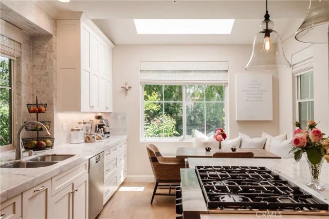 706 Avenue B, Redondo Beach, CA 90277