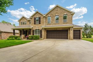 1661 S Coopers Cove Street, Fayetteville, AR 72701
