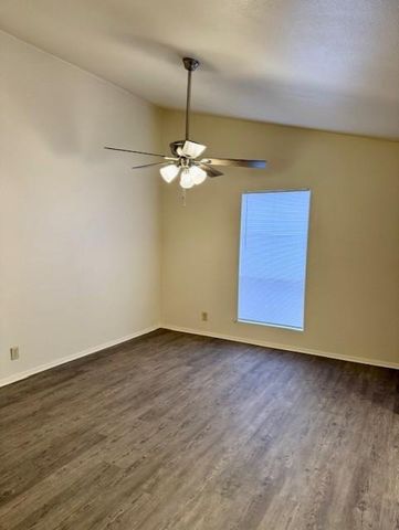 2807-D Parker Ln LN, Austin, TX 78741