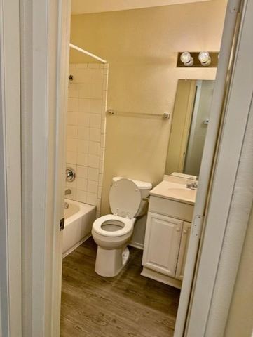 2807-D Parker Ln LN, Austin, TX 78741