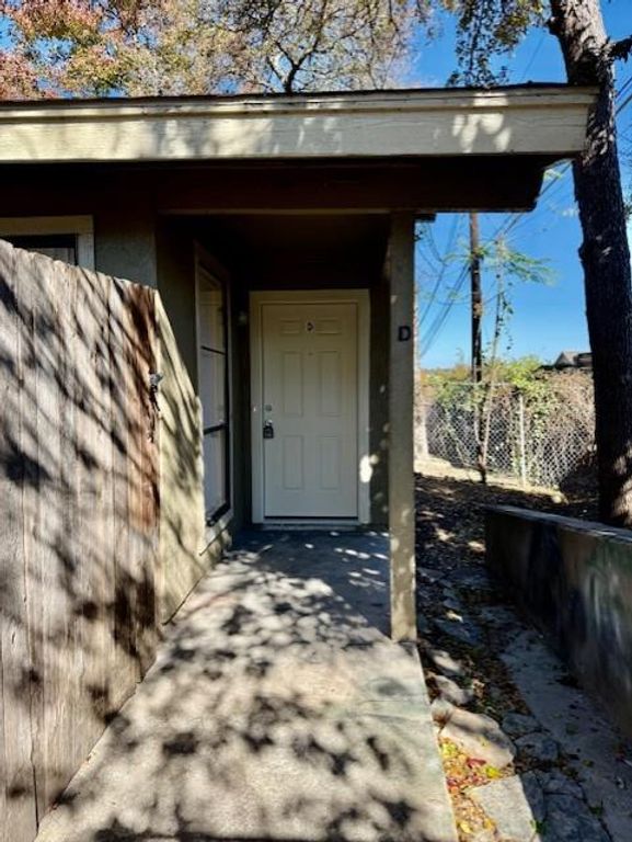 2807-D Parker Ln LN, Austin, TX 78741