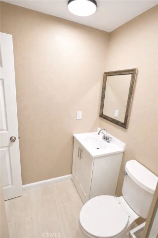 305 Civic Center Drive, Vista, CA 92084