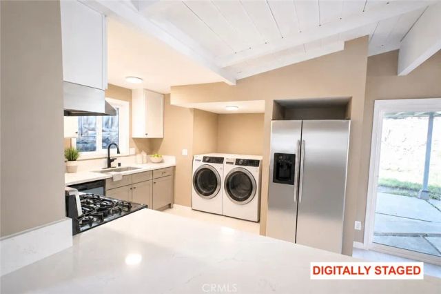 305 Civic Center Drive, Vista, CA 92084