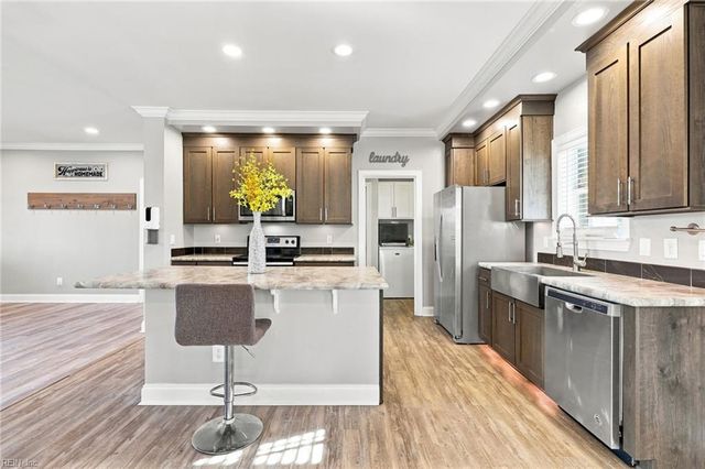 220 Kingsale RD, Suffolk, VA 23437
