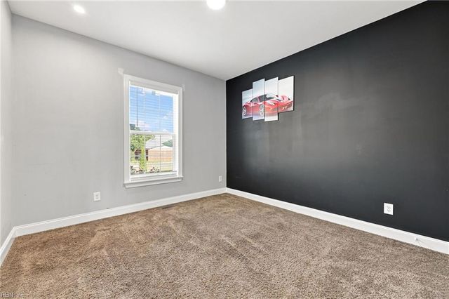 220 Kingsale RD, Suffolk, VA 23437