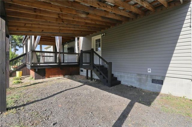 220 Kingsale RD, Suffolk, VA 23437