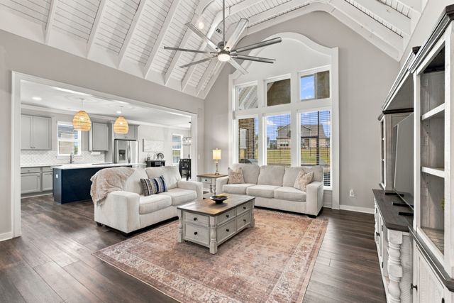 863 Plowson Rd, Mount Juliet, TN 37122