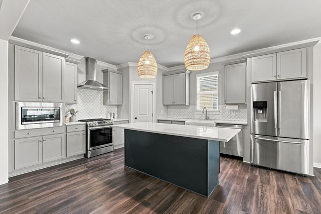 863 Plowson Rd, Mount Juliet, TN 37122