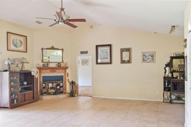 2700 WACCASSA STREET, Geneva, FL 32732