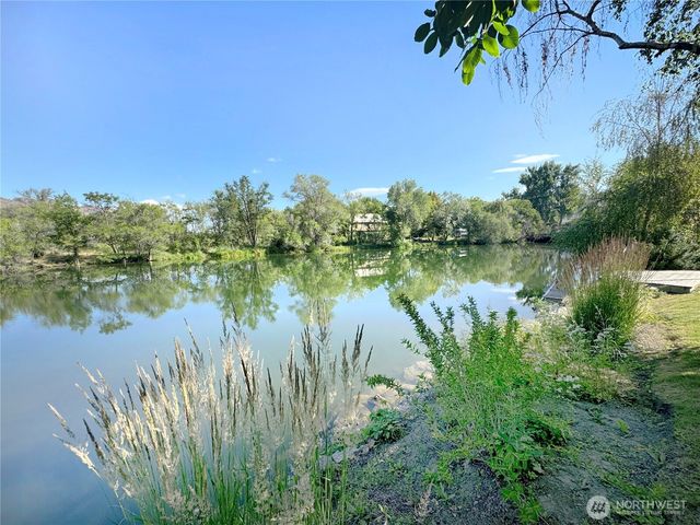 1616 Cherry Street, Oroville, WA 98844