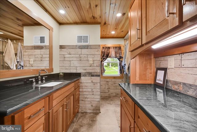 5910 LITTLEFIELD AVE, Reading, PA 19606