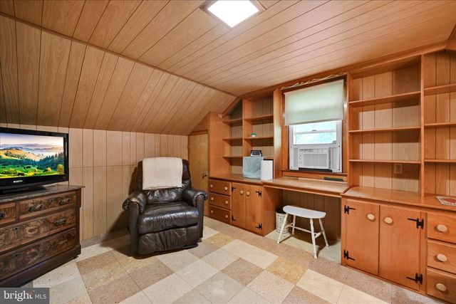 5910 LITTLEFIELD AVE, Reading, PA 19606