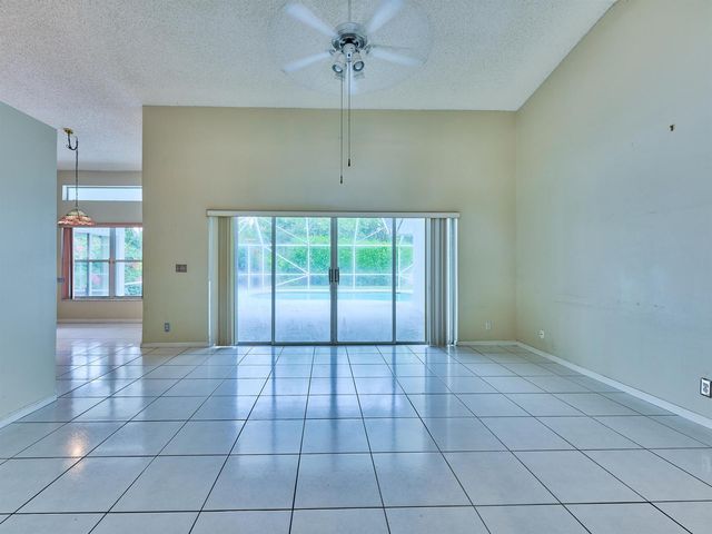 4610 NW 100th Way, Coral Springs, FL 33076