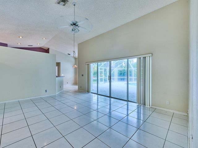 4610 NW 100th Way, Coral Springs, FL 33076