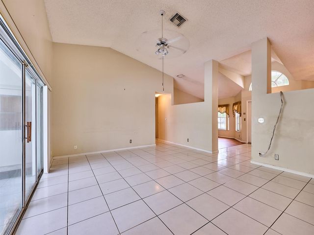 4610 NW 100th Way, Coral Springs, FL 33076