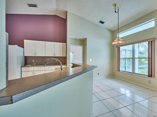 4610 NW 100th Way, Coral Springs, FL 33076