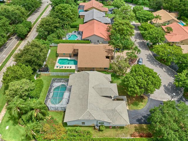4610 NW 100th Way, Coral Springs, FL 33076