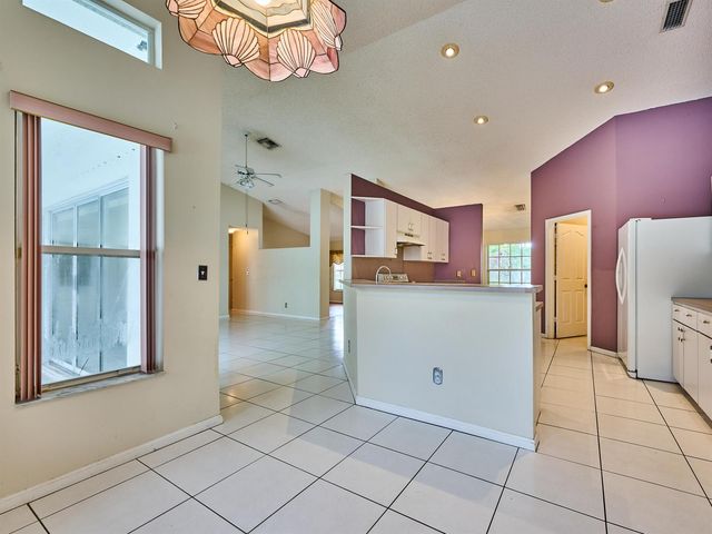 4610 NW 100th Way, Coral Springs, FL 33076