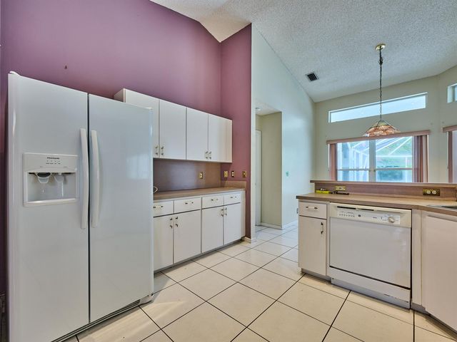 4610 NW 100th Way, Coral Springs, FL 33076