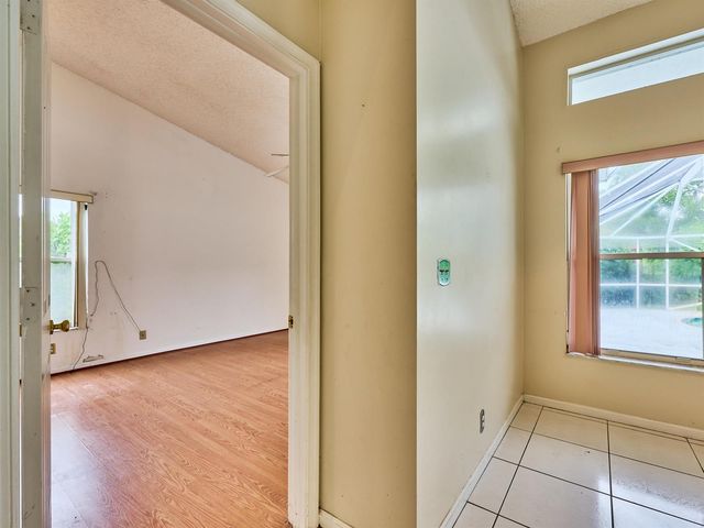 4610 NW 100th Way, Coral Springs, FL 33076