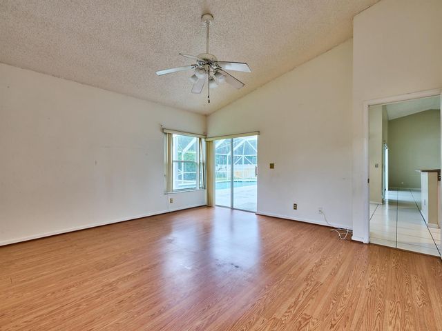 4610 NW 100th Way, Coral Springs, FL 33076