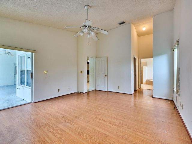 4610 NW 100th Way, Coral Springs, FL 33076