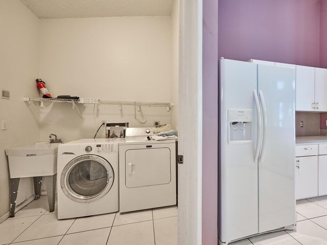 4610 NW 100th Way, Coral Springs, FL 33076
