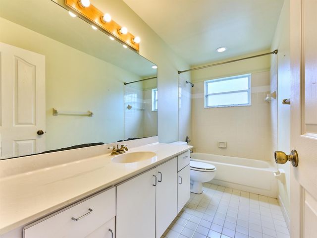 4610 NW 100th Way, Coral Springs, FL 33076