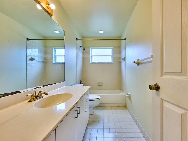 4610 NW 100th Way, Coral Springs, FL 33076