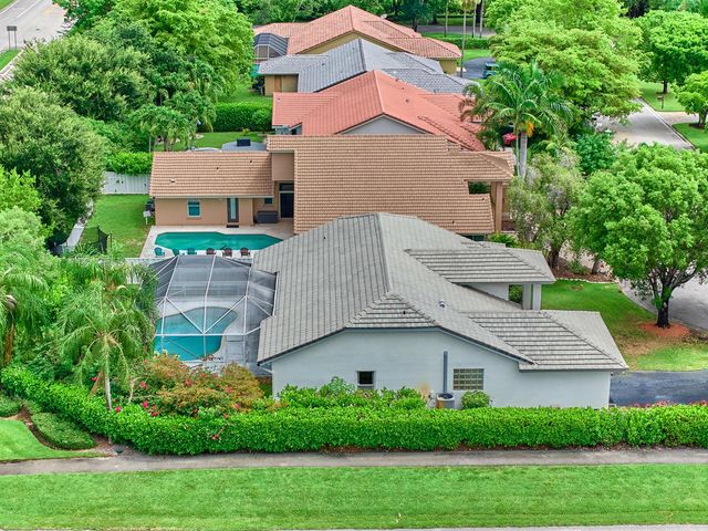 4610 NW 100th Way, Coral Springs, FL 33076