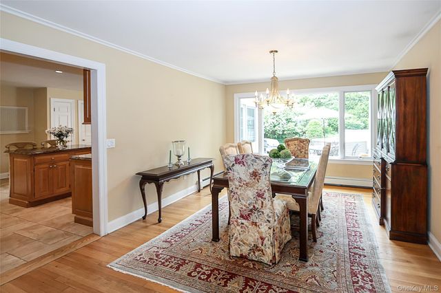 30 Todd Drive E, Glen Head, NY 11545