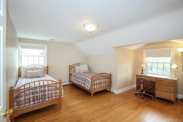 30 Todd Drive E, Glen Head, NY 11545