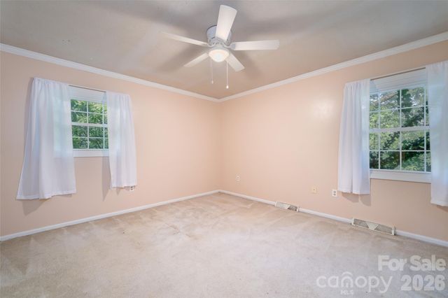 6 Hillview Circle, Asheville, NC 28805