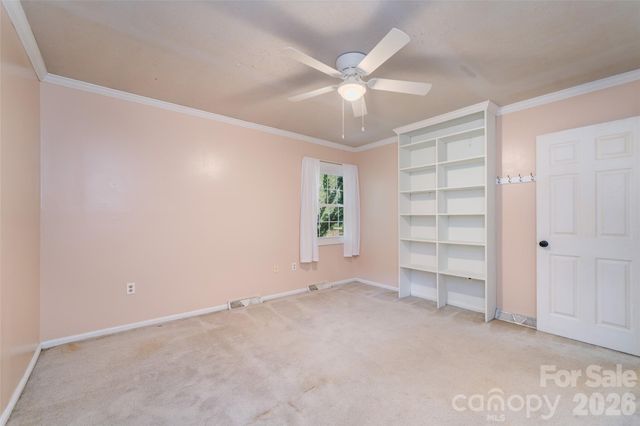 6 Hillview Circle, Asheville, NC 28805
