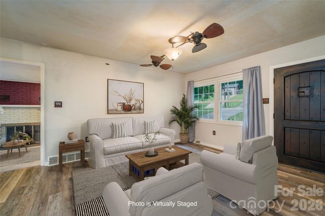 6 Hillview Circle, Asheville, NC 28805