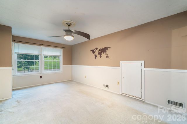 6 Hillview Circle, Asheville, NC 28805