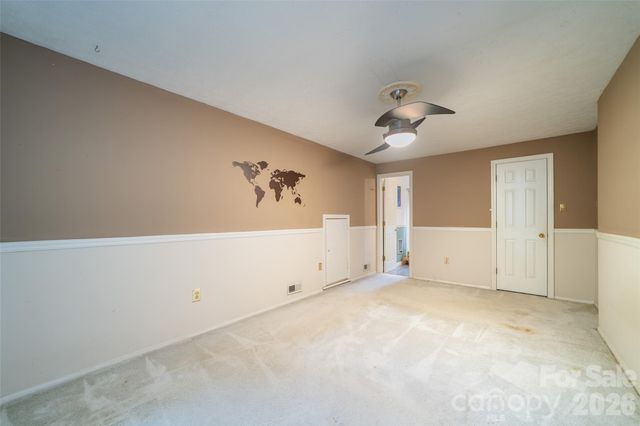 6 Hillview Circle, Asheville, NC 28805