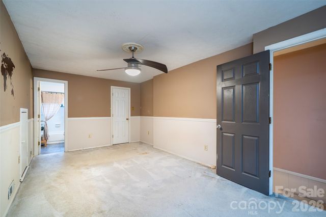 6 Hillview Circle, Asheville, NC 28805