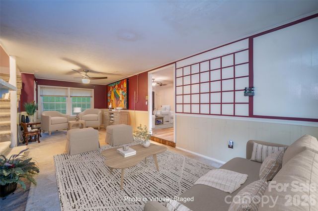 6 Hillview Circle, Asheville, NC 28805