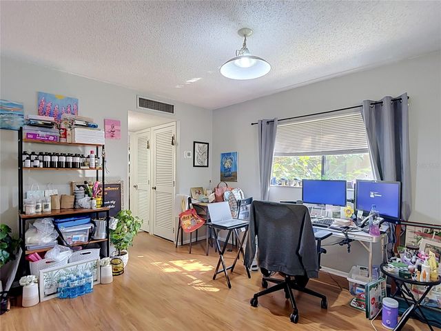 11805 RAINTREE LAKE LN D, Temple Terrace, FL 33617