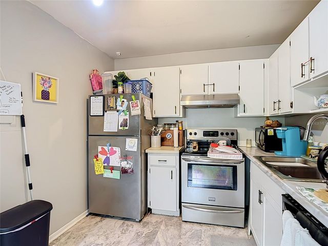 11805 RAINTREE LAKE LN D, Temple Terrace, FL 33617