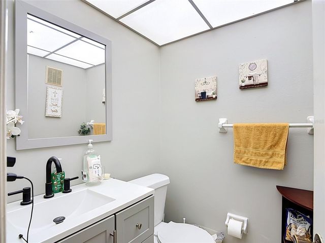 11805 RAINTREE LAKE LN D, Temple Terrace, FL 33617