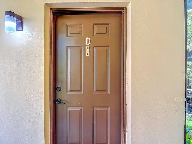 11805 RAINTREE LAKE LN D, Temple Terrace, FL 33617