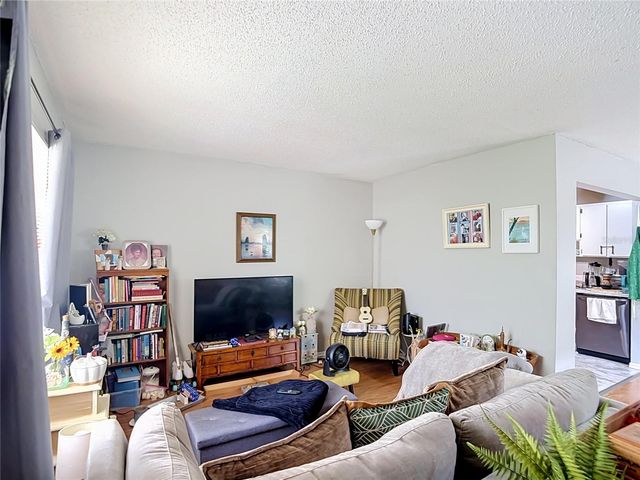 11805 RAINTREE LAKE LN D, Temple Terrace, FL 33617