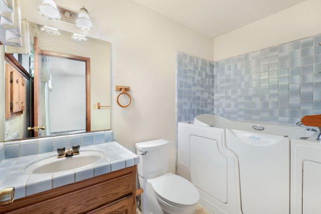 4401 Pennsylvania Ave, Fair Oaks, CA 95628