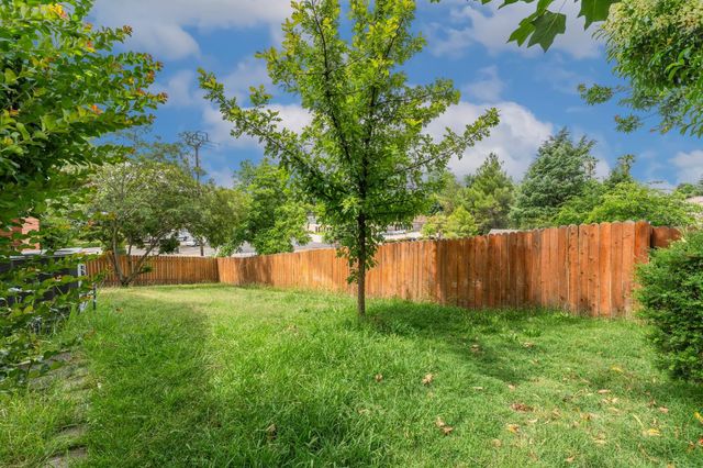 4401 Pennsylvania Ave, Fair Oaks, CA 95628