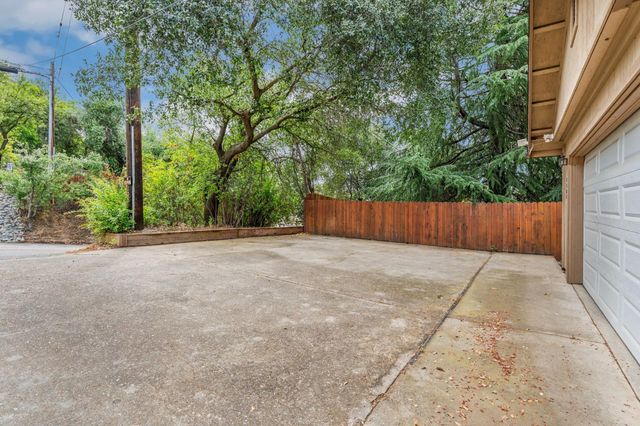 4401 Pennsylvania Ave, Fair Oaks, CA 95628