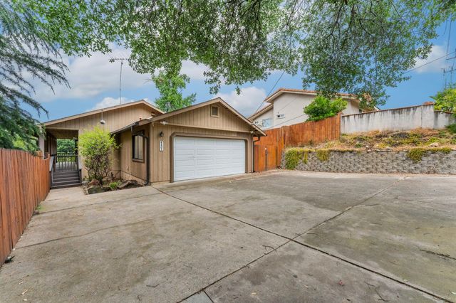4401 Pennsylvania Ave, Fair Oaks, CA 95628